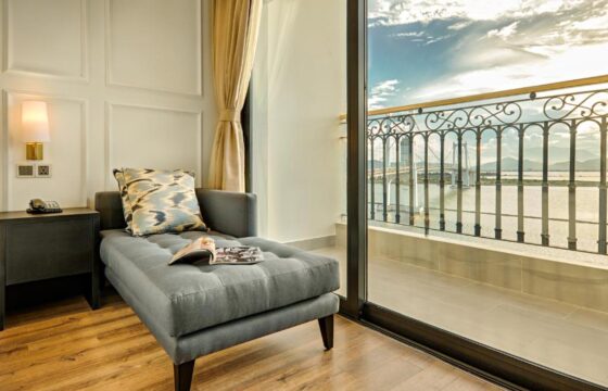Golden Bay code chủ