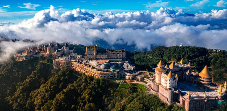Top 5 Tour Du Lịch Phiêu Lưu Đáng Trải Nghiệm Tại Miền Trung 1 edited